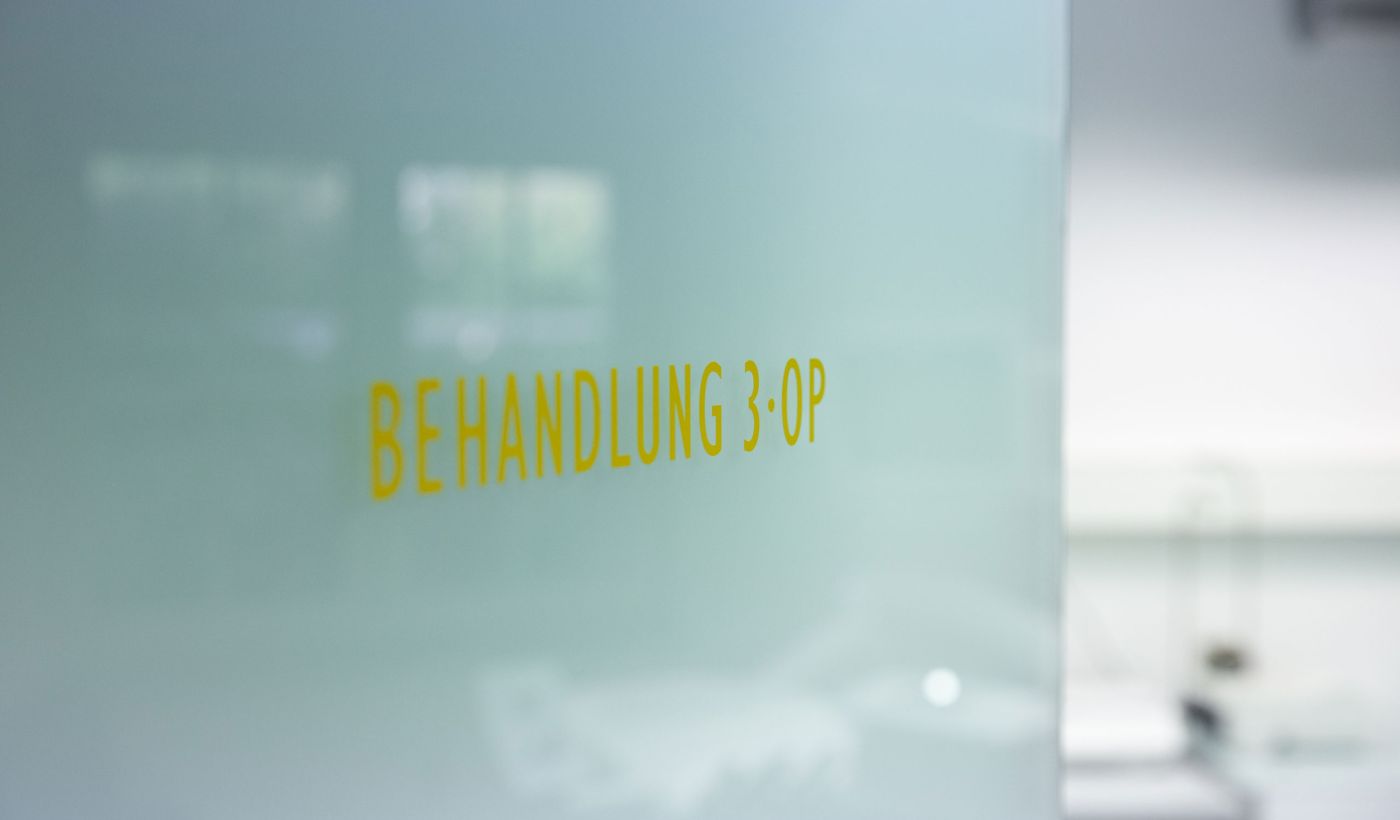 Abbildung: Behandlungs- und OP-Räume | Zahnarztpraxis Köln Weiden